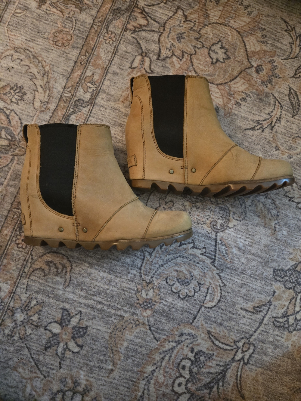 Sorel Tan Wedge Chelsea Ankle Boots with Black Elastic Panels